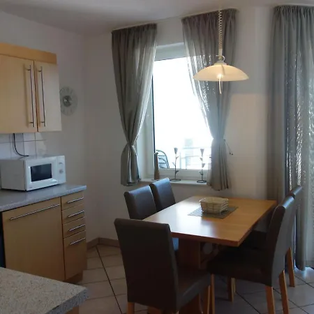 Beautiful In With Balcony Apartment *