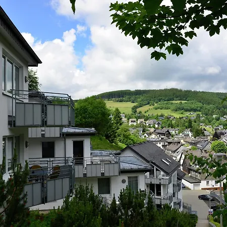 In Mit Balkon *